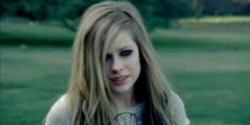 Alice in Wonderland – Il videoclip musicale di Avril Lavigne Alice (Underground)