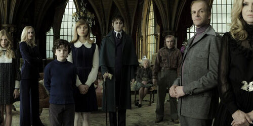 Box Office: Dark Shadows domina ancora il botteghino italiano