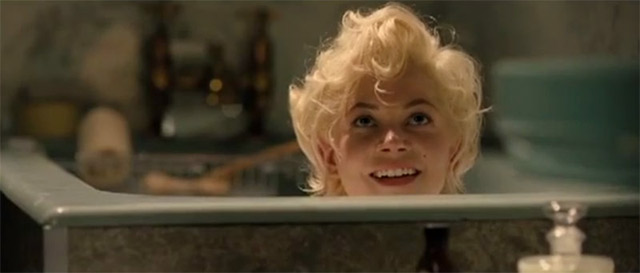 Michelle Williams in vasca da bagno