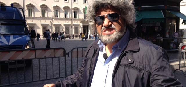 Striscia la Notizia Beppe Grillo Sergio Friscia