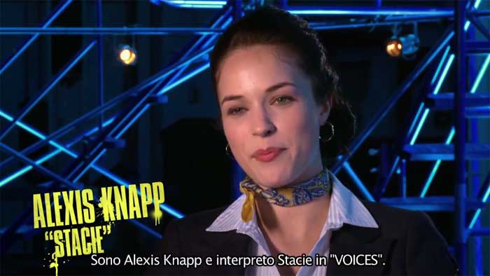 Featurette Alexis Knapp è Stacie - Voices