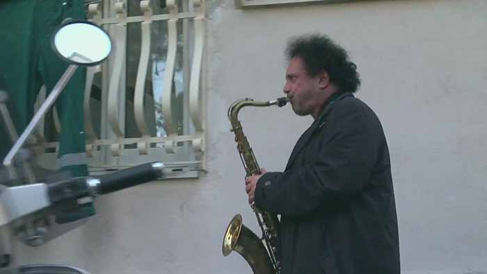 Clip Il sax di Enzo Avitabile - Enzo Avitabile Music Life