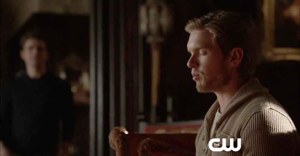 Clip 5x20 The Vampire Diaries - What Lies Beneath