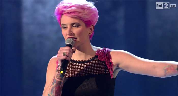 The Voice 2014, Live 2: Giulia Dagani canta 'Insieme'