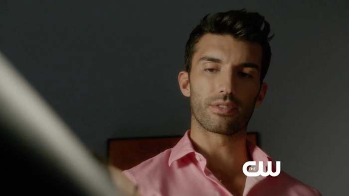 Jane The Virgin - 1x02 Chapter Two - Clip 3
