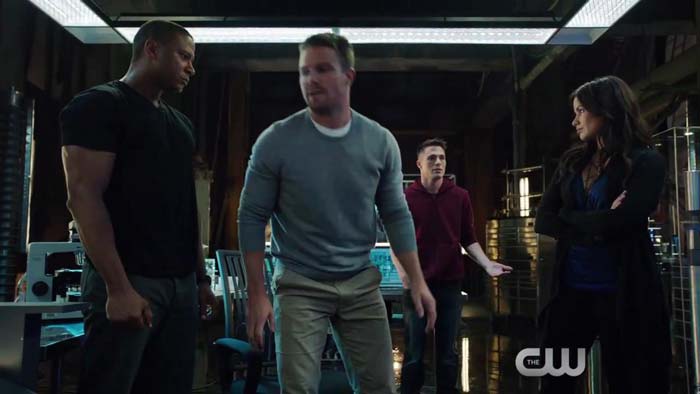 Arrow 3x04 The Magician - Clip 1