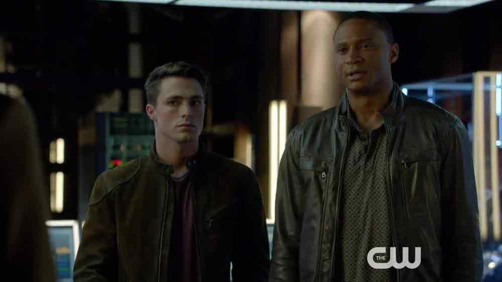 Arrow 3x10 Left Behind - Featurette Inside