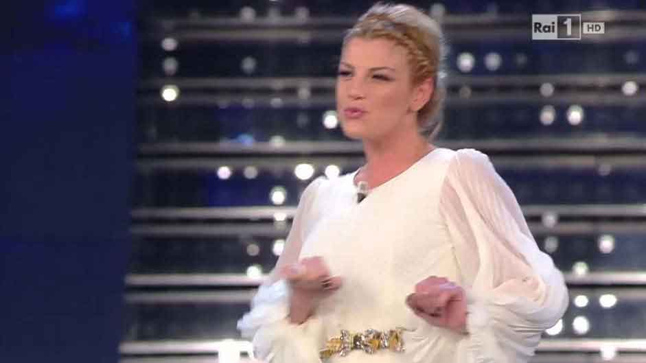 Sanremo 2015: Ingresso di Emma - 4a Serata