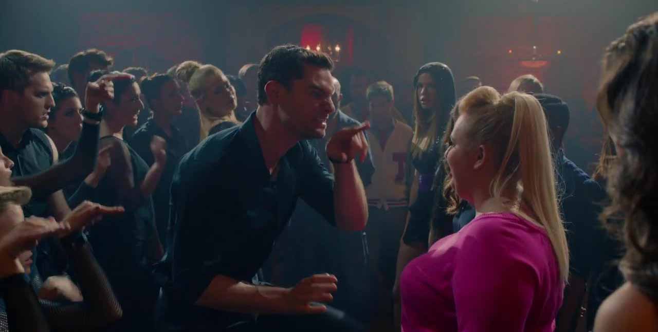 Pitch Perfect 2 - Clip Botta e risposta: canzoni Hip Hop anni '90