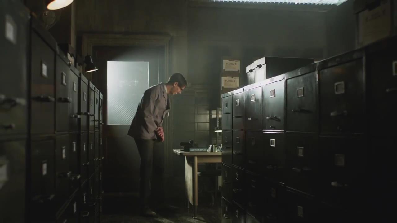 Gotham - 1x21 The Anvil or the Hammer - Clip 5