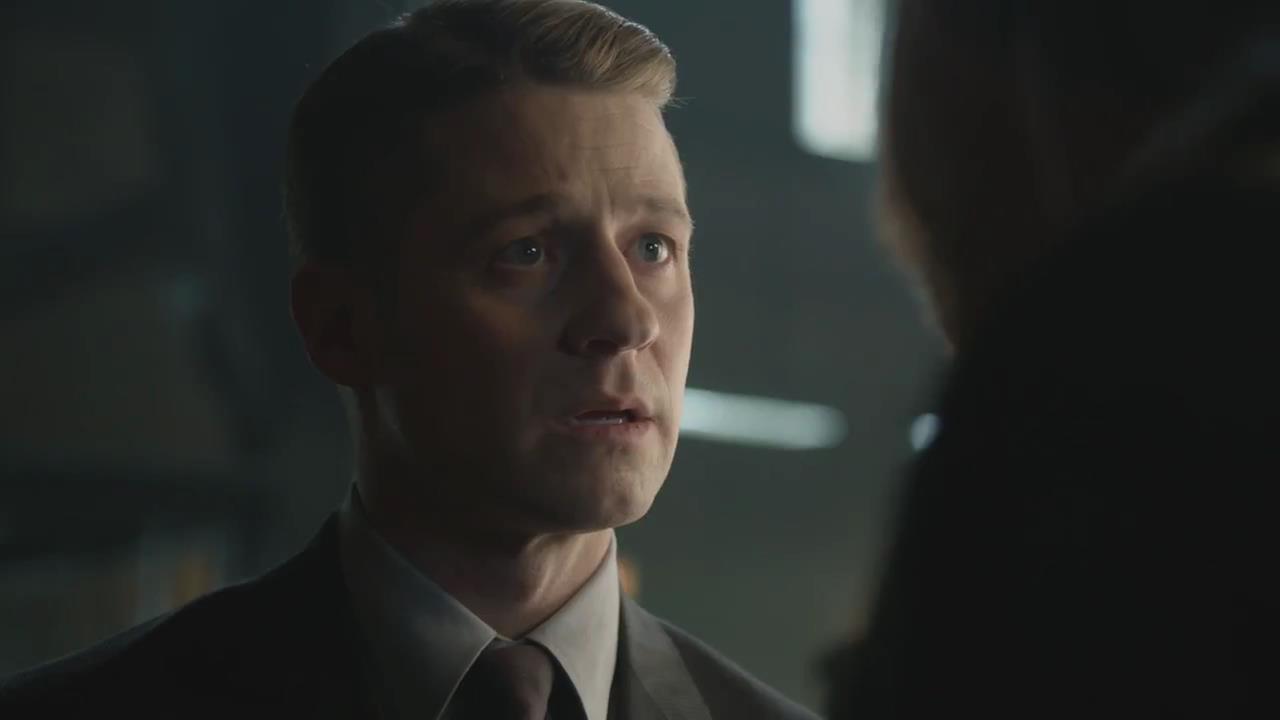 Gotham - 1x22 All Happy Families Are Alike - Clip 2