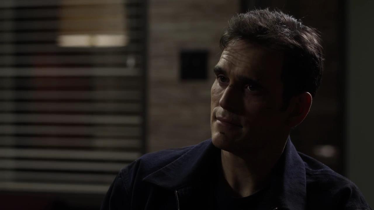 Wayward Pines - 1x02 Do Not Discuss Your Life Before - Clip 3