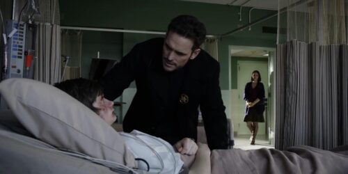 Wayward Pines – 1×08 The Friendliest Place on Earth – Clip Concussion