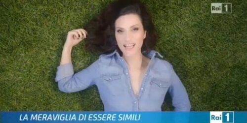 Laura Pausini in La meraviglia di essere simili su Rai1