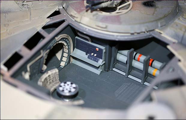 Foto Millennium Falcon di De Agostini Publishing