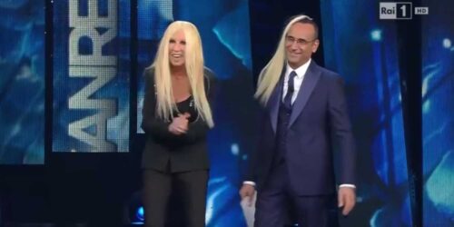 Sanremo 2016 – sketch delle exstension di Donatella Versace (Virginia Raffaele)