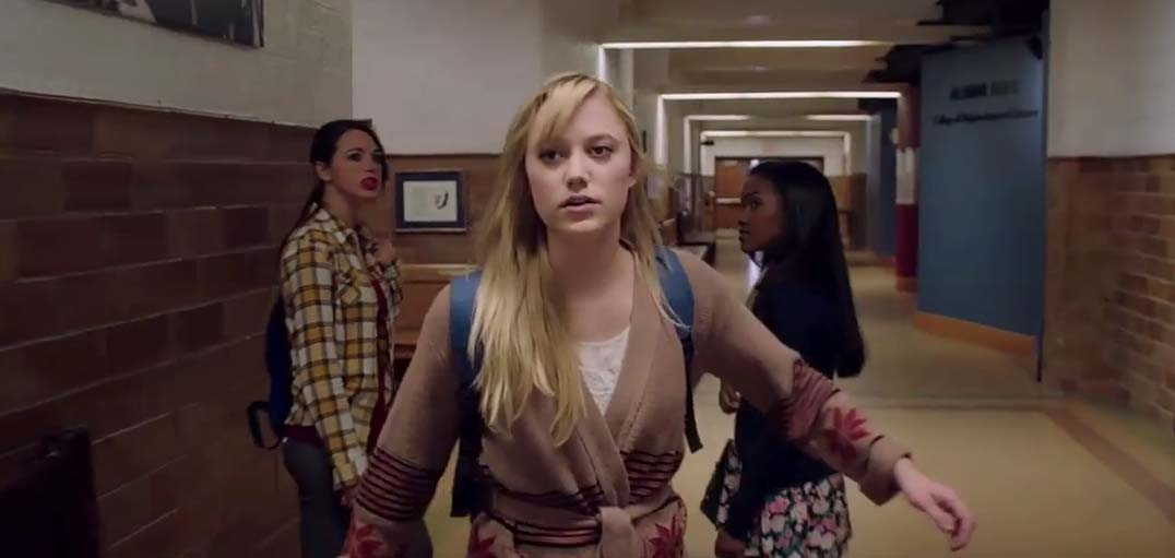 It Follows - Clip 1