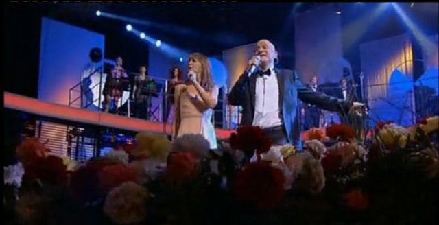 Canale 5: speciale "San Zelig 2011", Claudio e Paola interpretano "Scusa Tu"