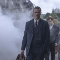 La luce sugli oceani, la recensione La luce sugli oceani, la recensione