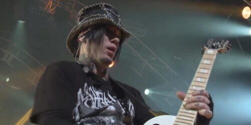 Clip 1 – Guns N’ Roses – Appetite for Democracy