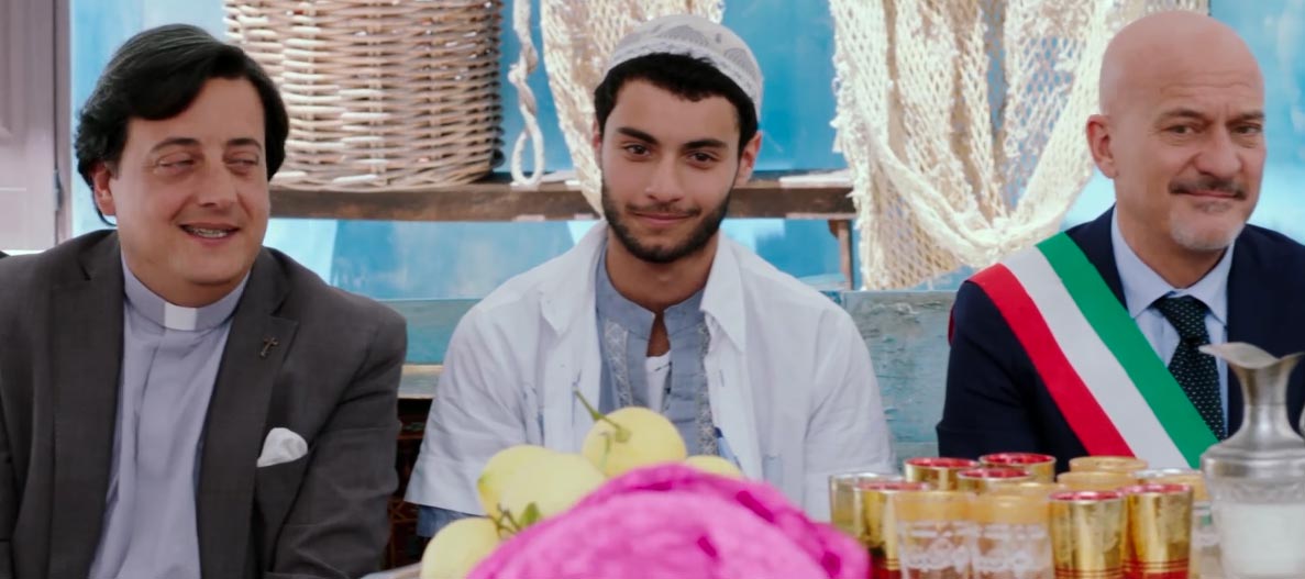 Clip Un bel posticino da Non c'è più religione di Luca Miniero