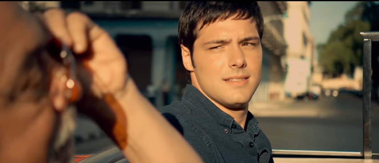 Clip I consigli di Nino Frassica da Non è un paese per giovani