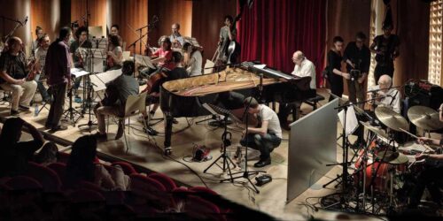 Piani Paralleli, il film che celebra la carriera del compositore Giovanni Mazzarino al cinema da Aprile Piani Paralleli, il film che celebra la carriera del compositore Giovanni Mazzarino al cinema da Aprile