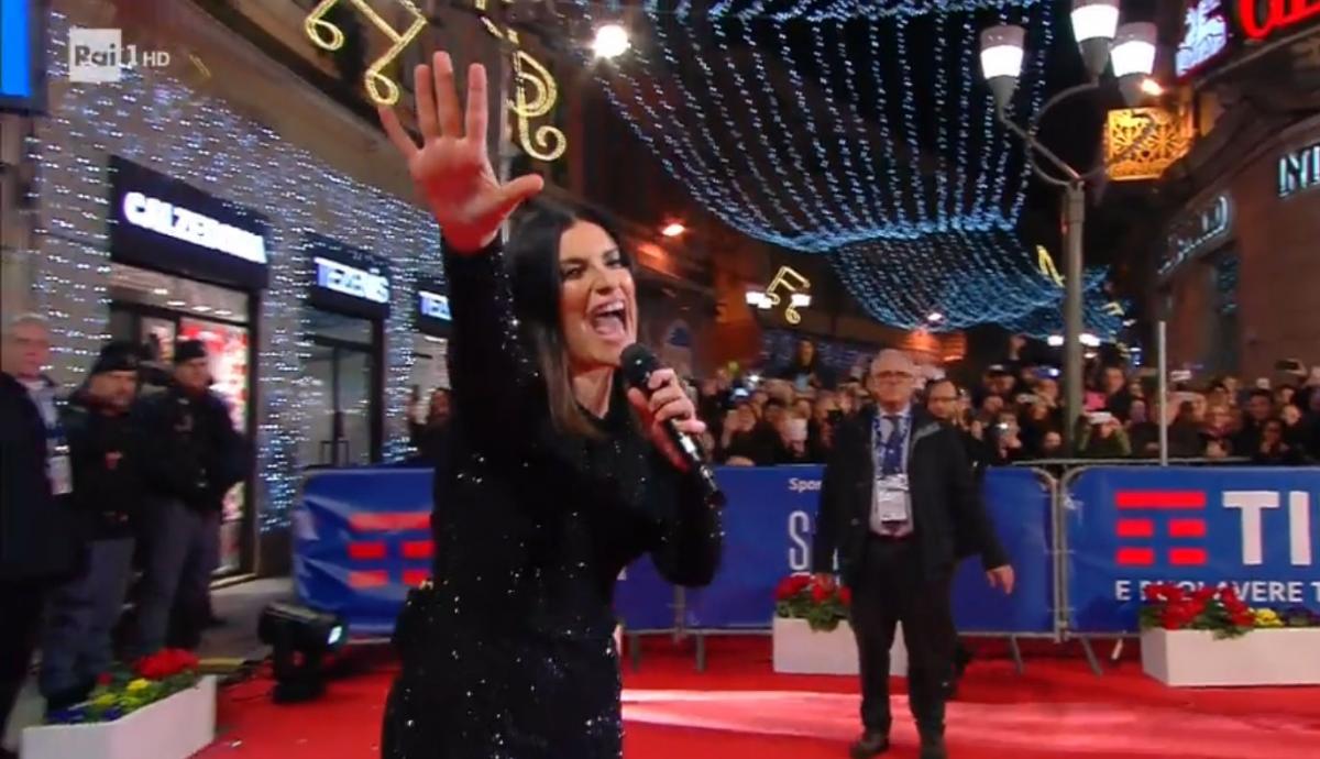 Laura Pausini canta "Come se non fosse stato mai amore" a Sanremo 2018