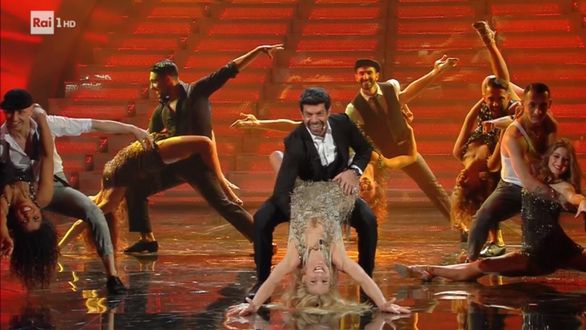 Pierfrancesco Favino reinterpreta Despacito