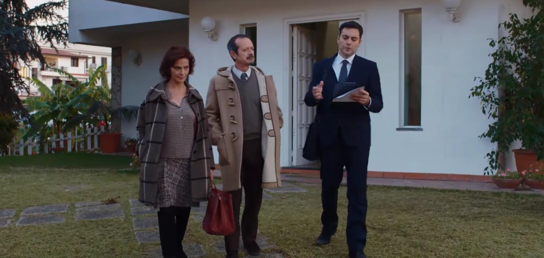 Clip Casa dolce casa dal film Bob and Marys - Criminali a Domicilio