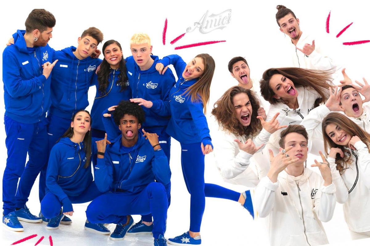 AMICI17 SQUADRA BIANCA E SQUADRA BLU [credit: Mediaset]