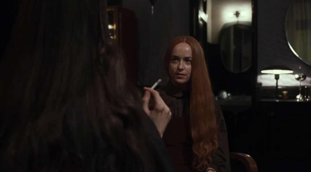 Clip Dobbiamo formarti bene dal film Suspiria di Luca Guadagnino