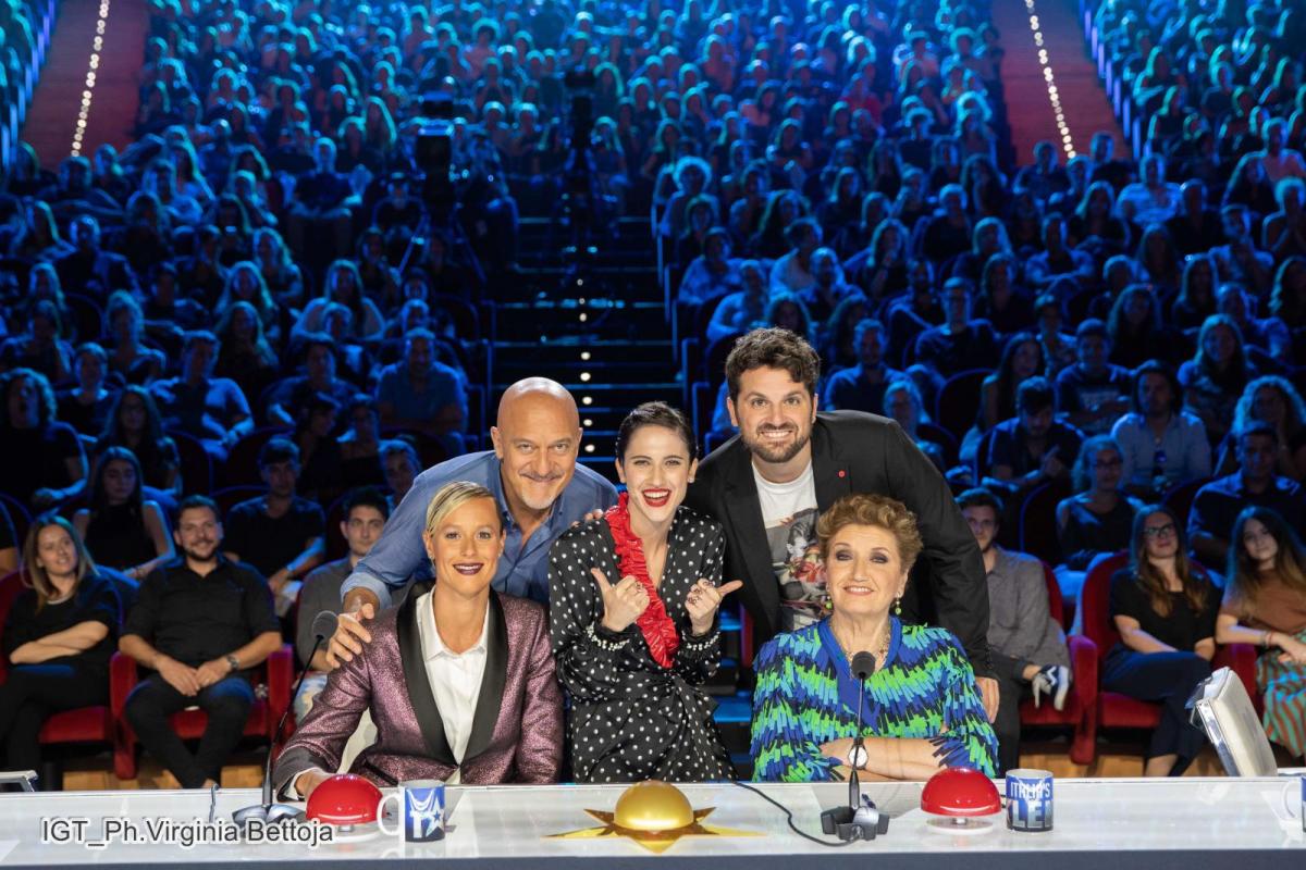 Italia's got Talent 2019 su TV8 e Sky Uno Federica Pellegrini e Mara Maionchi nuovi giudici con Claudio Bisio e Frank Matano