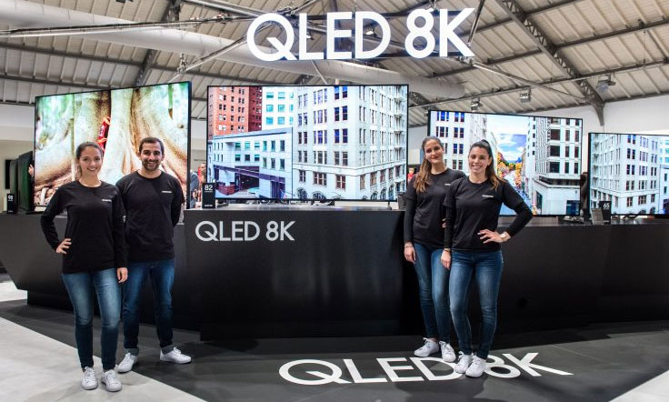 Samsung con la gamma 2019 d QLED TV all'European Forum in Portogallo [credit: Samsung newsroom]