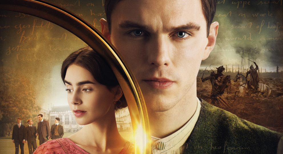 Tolkien, poster italiano del film con Nicholas Hoult e Lily Collins