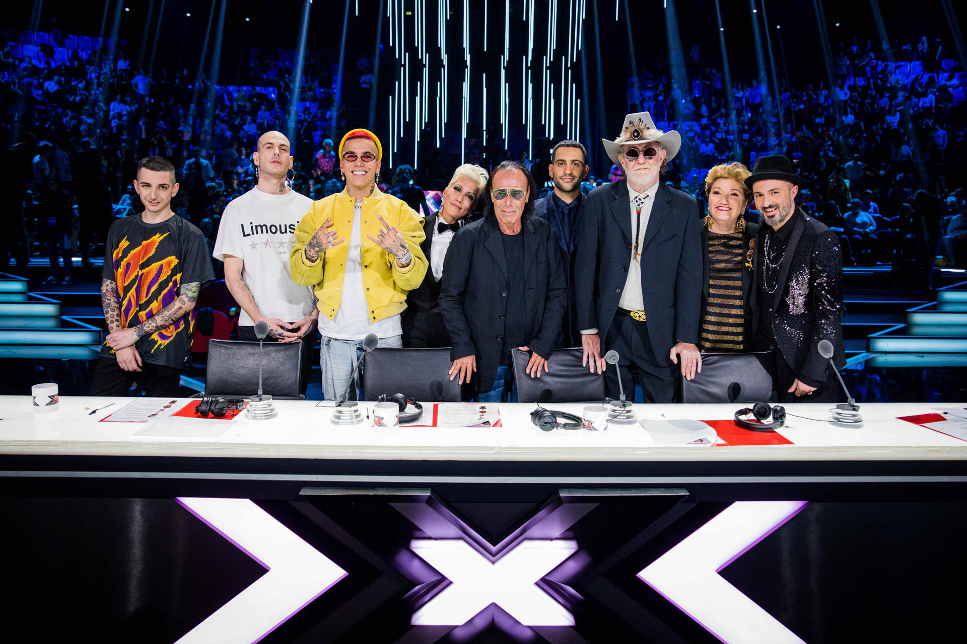 X Factor 2019 - Foto dal Live 5 con giudici e ospiti: Sfera Ebbasta, Samuel, Malika Ayane, Mara Maionchi, Mahmood, Gemitaiz con MadMan, Francesco De Gregori, Antonello Venditti [credit: Sky]