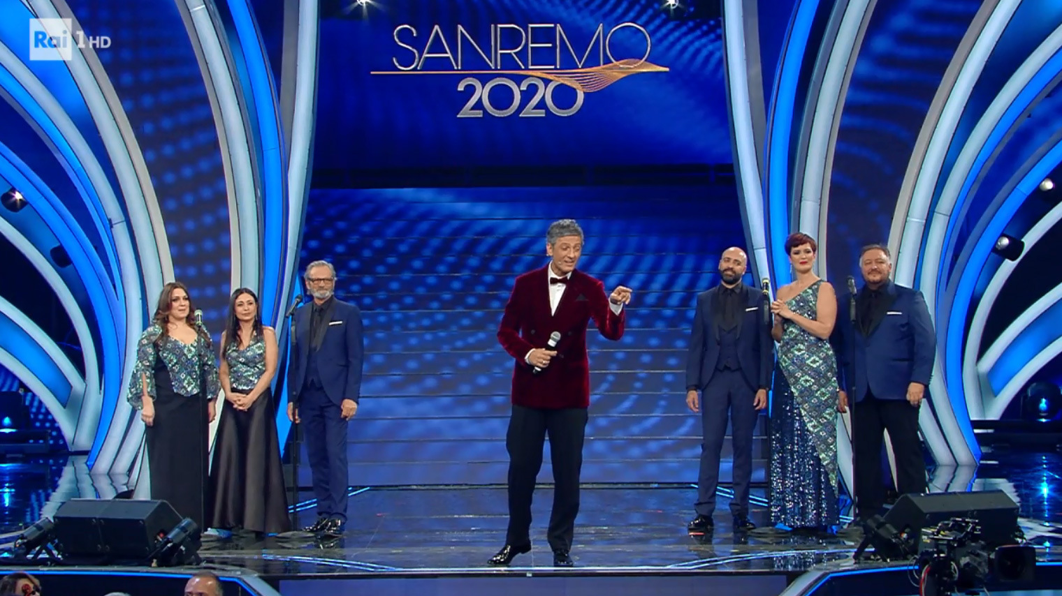 Fiorello apre la seconda serata di Sanremo 2020