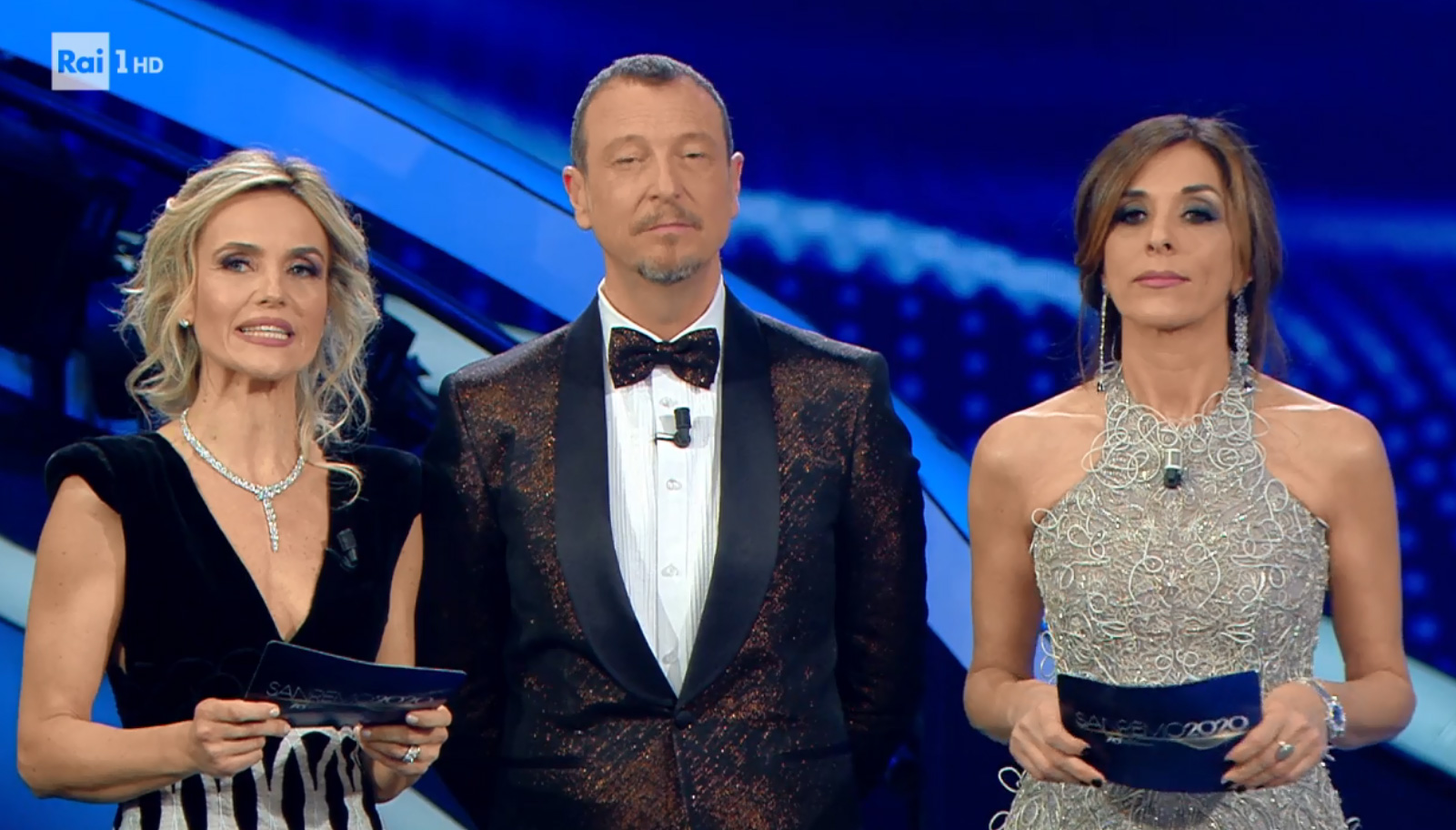 Laura Chimenti e Emma D'Aquino sul palco di Sanremo 2020