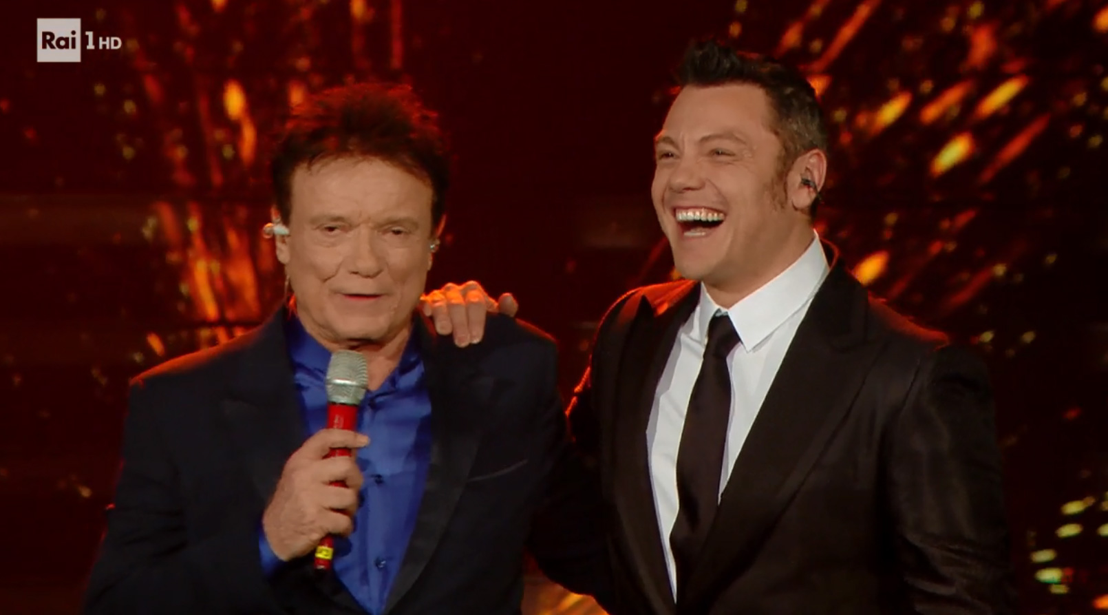 Tiziano Ferro e Massimo Ranieri cantano 'Perdere l'Amore' a Sanremo 2020