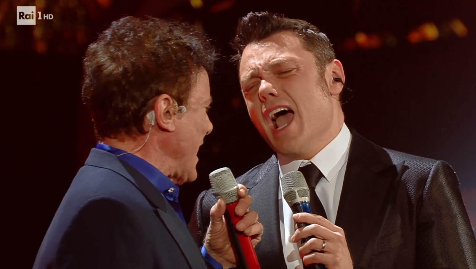 Tiziano Ferro e Massimo Ranieri cantano 'Perdere l'Amore' a Sanremo 2020