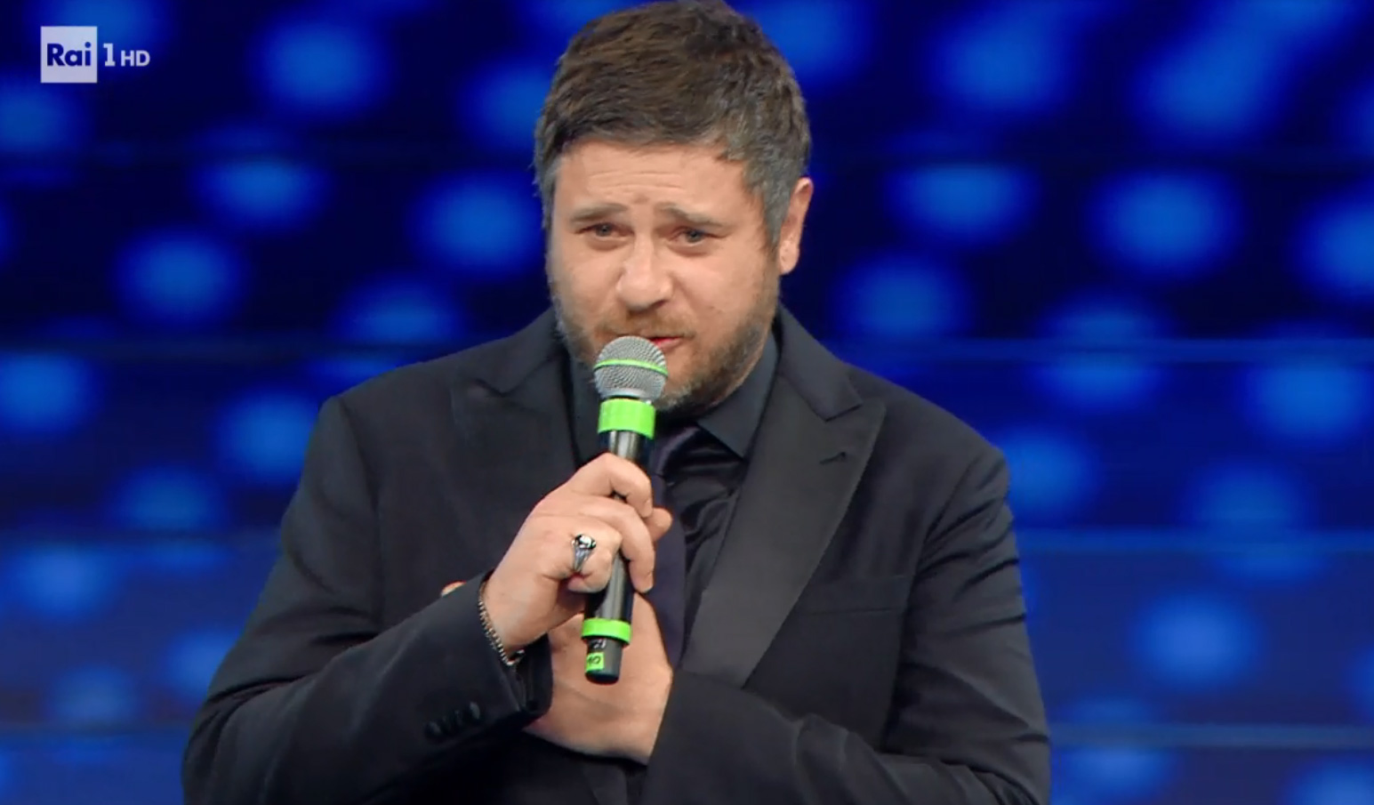 Edoardo Pesce nella finale di Sanremo 2020