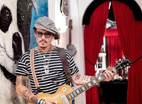 Johnny Depp ricorda il suo cane su Instagram