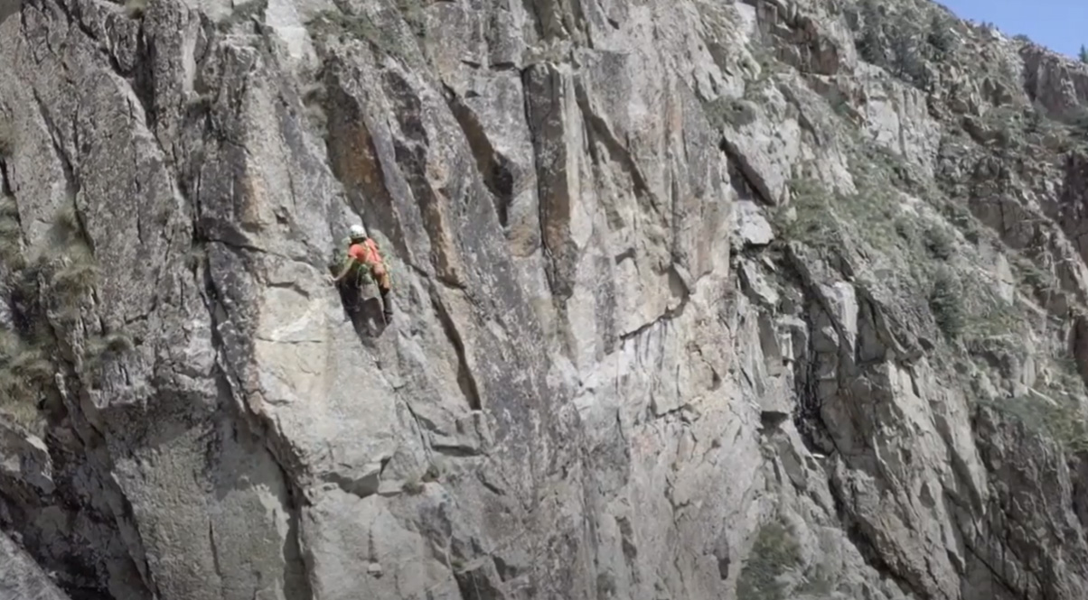 Climbing Iran, trailer del film di Francesca Borghetti