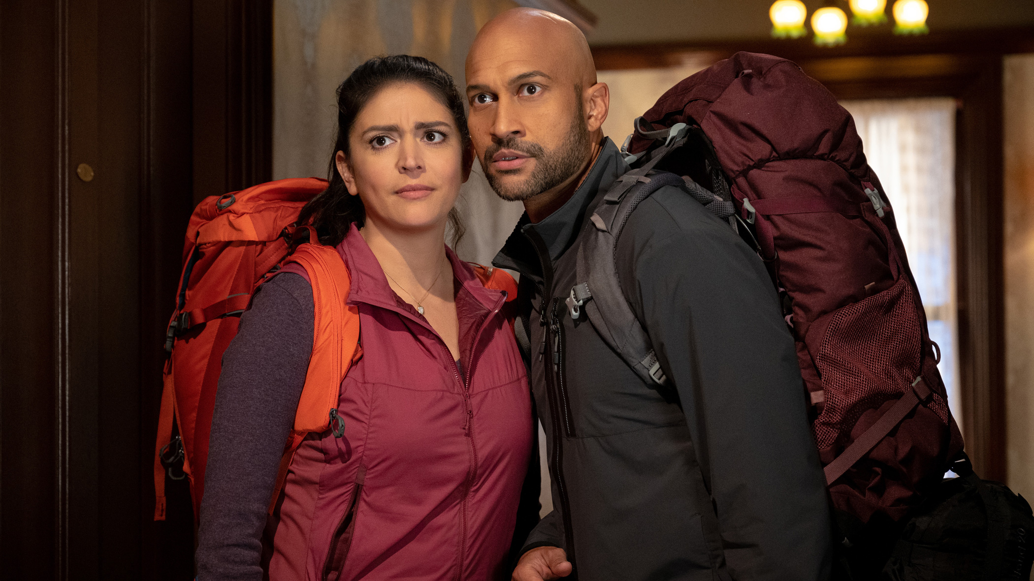 Cecily Strong e Keegan-Michael Key in 'Schmigadoon!' dall'Estate 2021 su Apple TV+ [credit: Apple TV+]