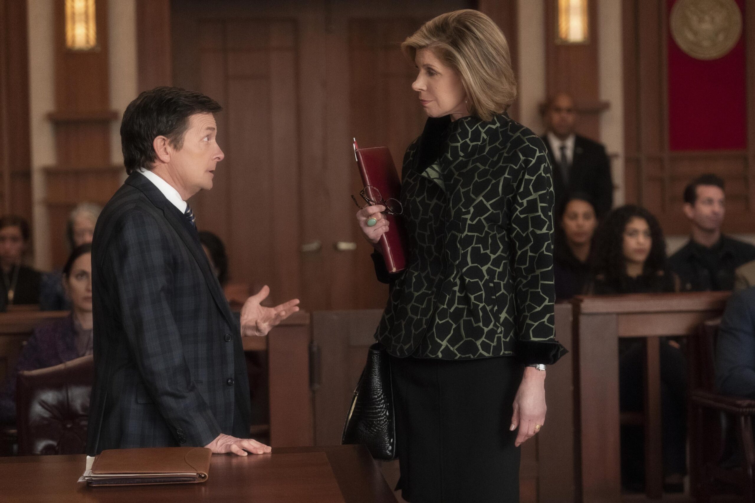 The Good Fight 4 - (da sinistra verso destra): Michael J. Fox come Louis Canning, Christine Baranski come Diane Lockhart [credit: Patrick Harbron/CBS; Copyright 2018 CBS Interactive, Inc. All Rights Reserved; courtesy of TIMvision]