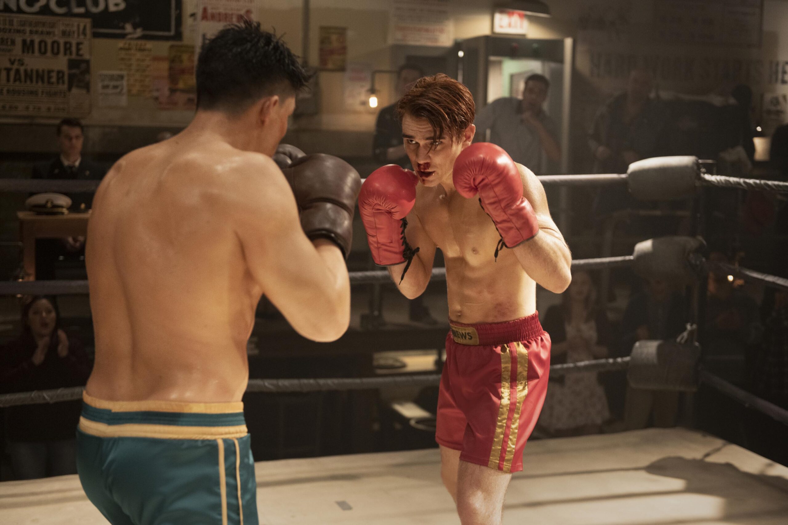 Zane Holtz come Ko Kelly e Kj Apa come Archie Andrews in Riverdale 5x01 'L'ultimo ballo' [tag: Zane Holtz, Kj Apa] [credit: courtesy of Mediaset]