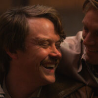 Joel Kinnaman e Michael Dorma in ‘For All Mankind’ 2×02