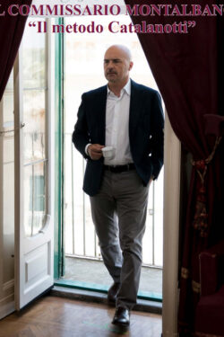 15×01 – Il metodo Catalanotti – Il commissario Montalbano 15×01 – Il metodo Catalanotti – Il commissario Montalbano