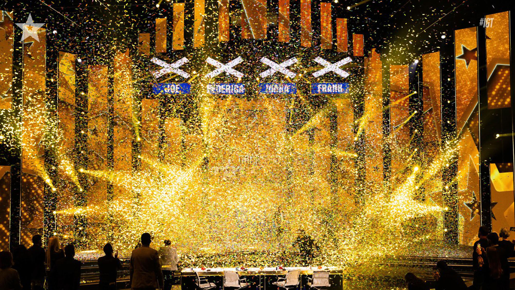 Il palco durante la proclamazione del Vincitore di Italia's Got Talent 2021 [credit: foto di Virginia Bettoja; courtesy of Sky/TV8]