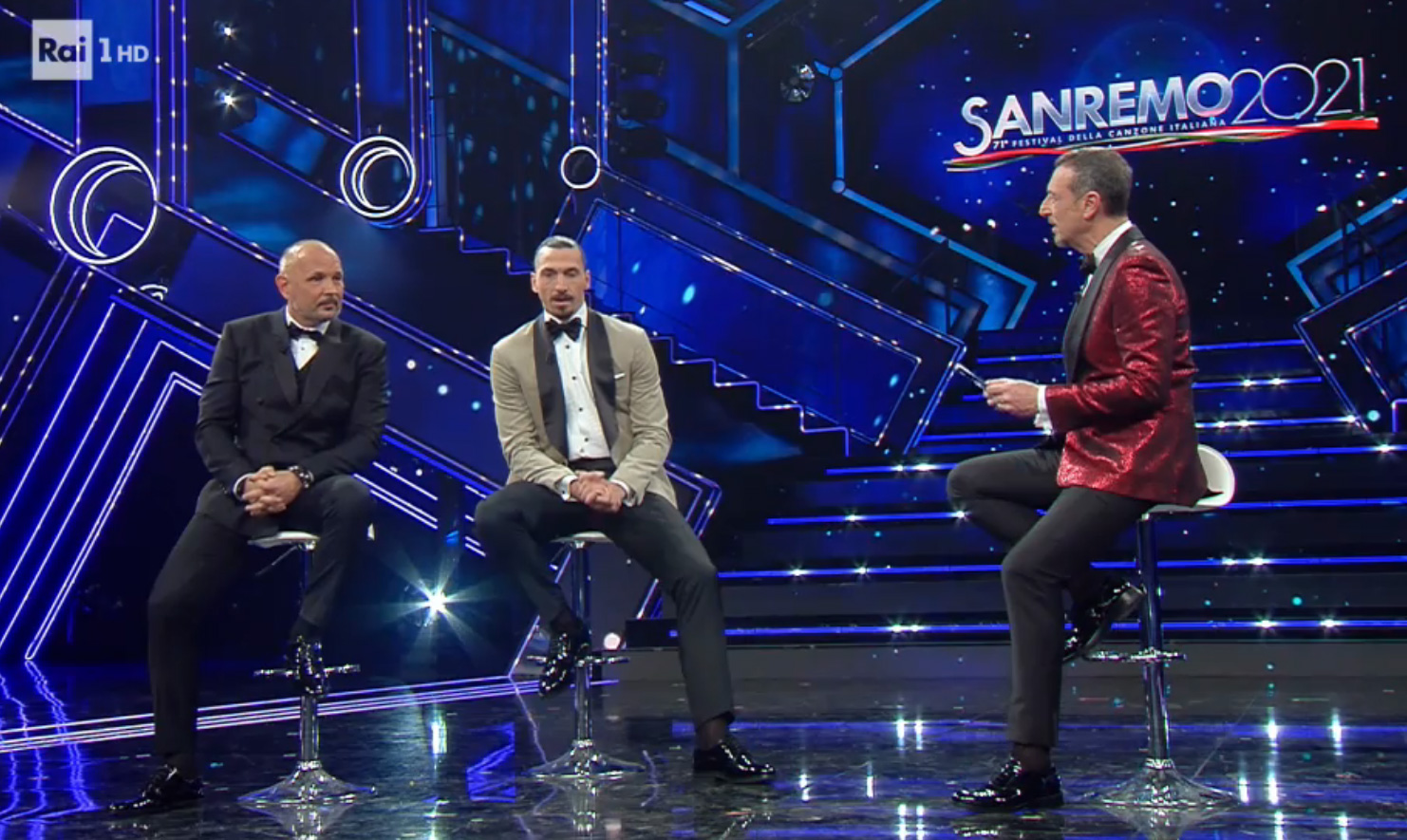 Sanremo 2021, terza serata: Sinisa Mihajlovic, Zlatan Ibrahimovic e Amadeus [credit: RaiPlay]